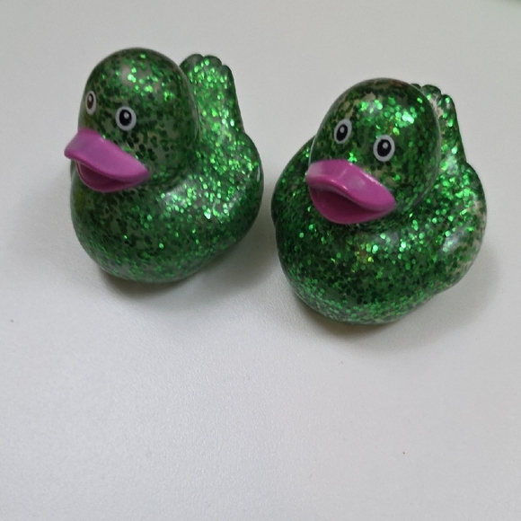 Colorful Rubber Duck Set - Picture 3 of 9